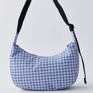 BAGGU UO Exclusive Medium Crescent Bag | Blue Gingham